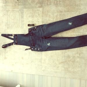 Bebe denim skinny overalls size 25 NWT